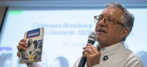 MinistÃ©rio da SaÃºde lanÃ§a a primeira versÃ£o digital da Caderneta Brasileira da Gestante